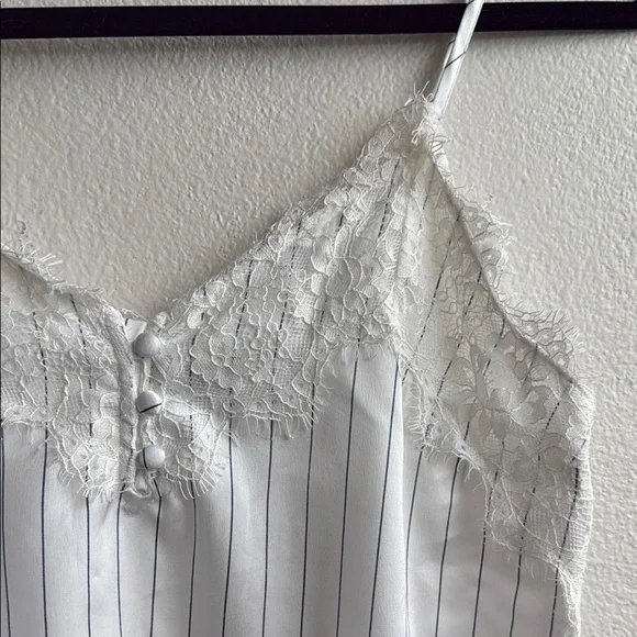 Set of 3- Elegant Lace Striped Cami Top - Picture 3 of 11